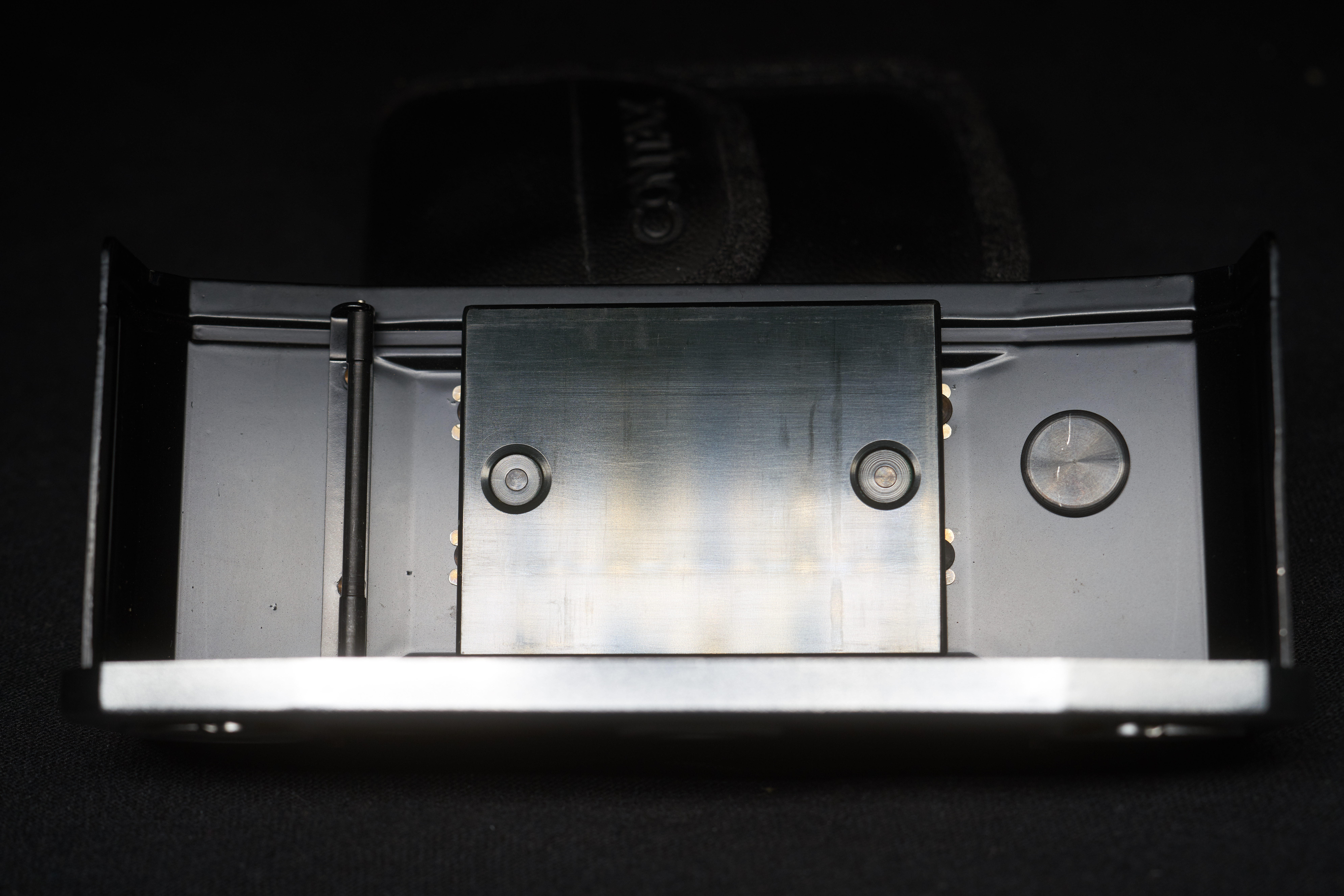 This Old Camera: The Beautiful Zeiss Ikon Contaflex II – Eric L. Woods