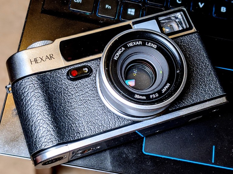 00100lrportrait_00100_burst20200123205231391_cover