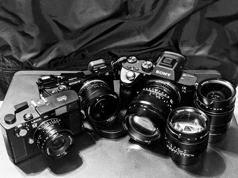 00100lrportrait_00100_burst20200322221459469_cover