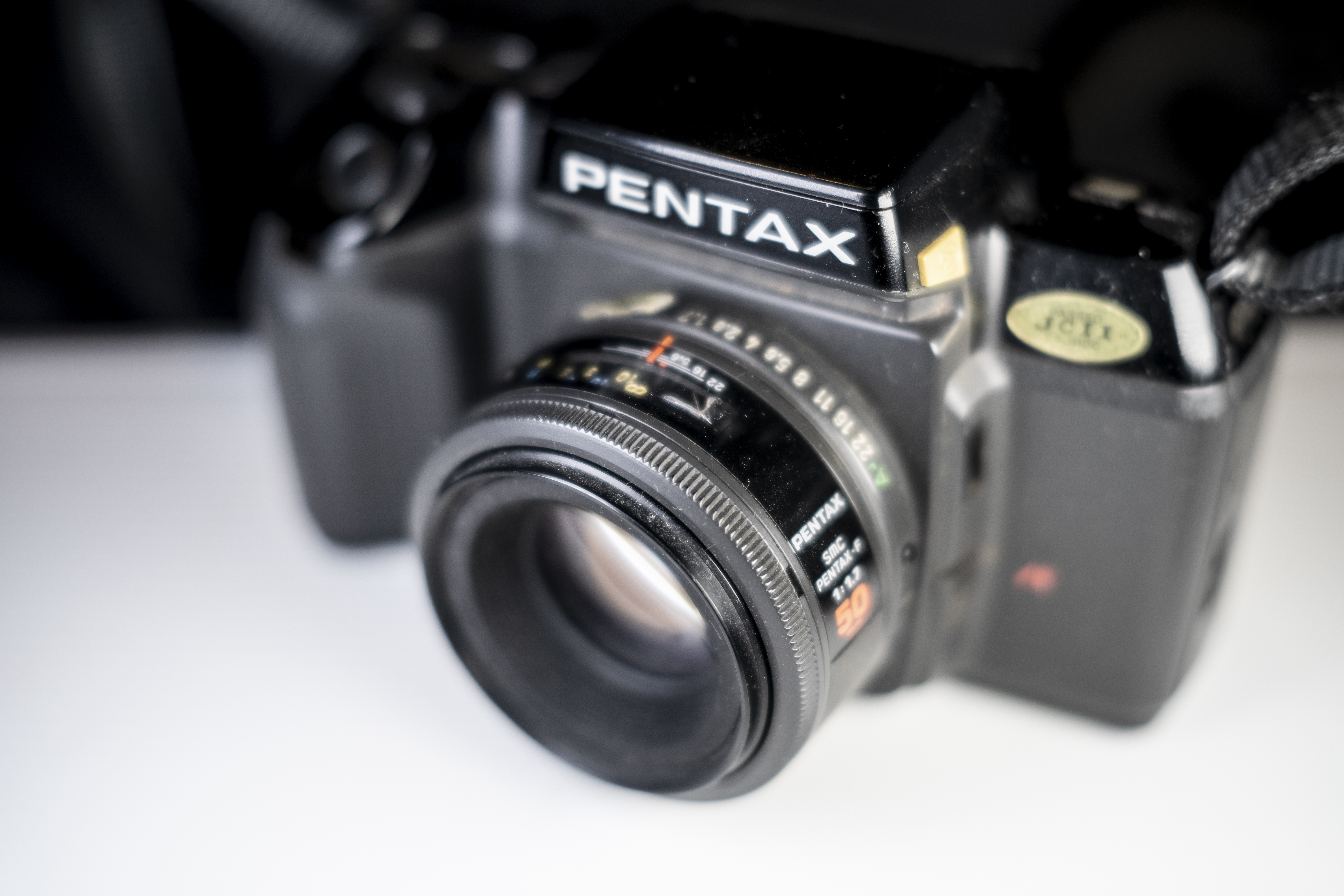So… That Pentax K-3 III. Very nice, but one issue. And it is not