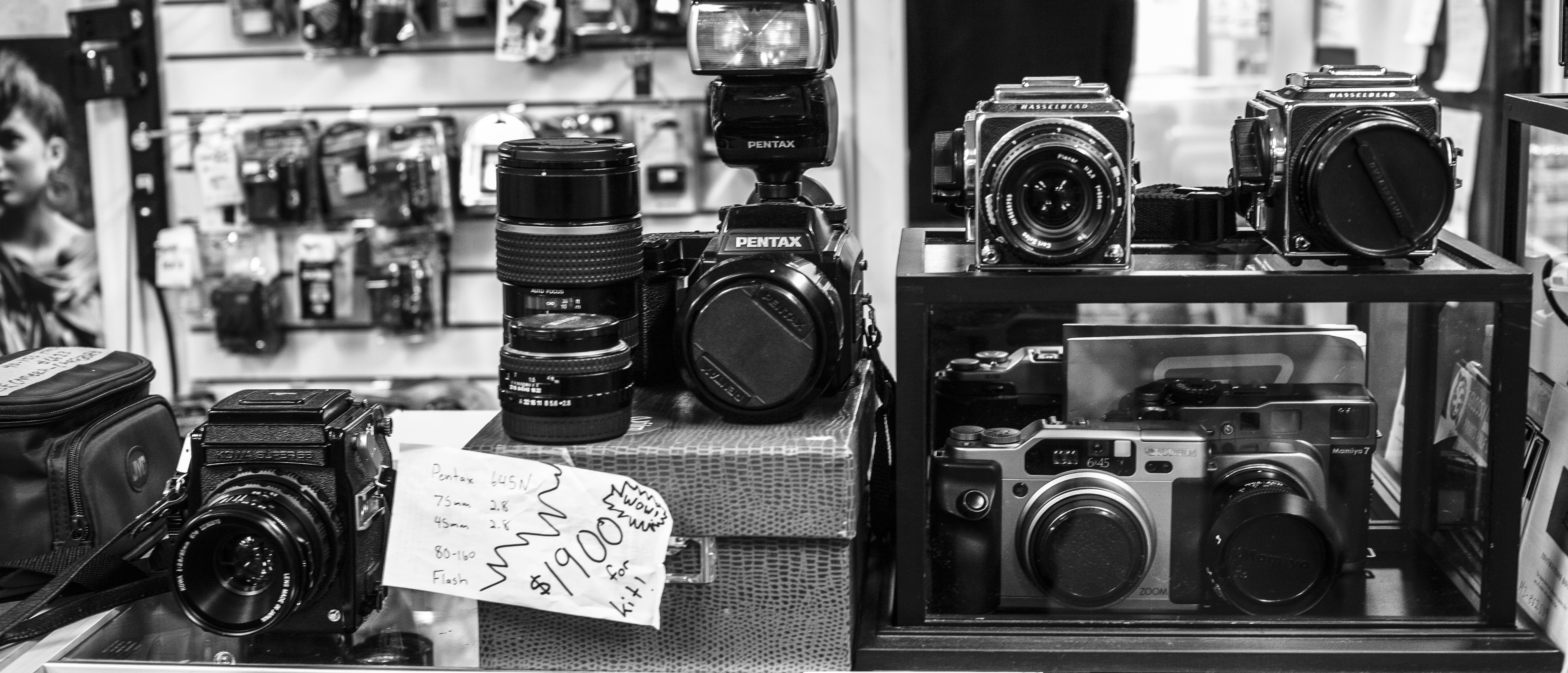 Foveon Therapy: SIGMA dp2 Quattro, fake X-Pan 21:9 Monochrome mode